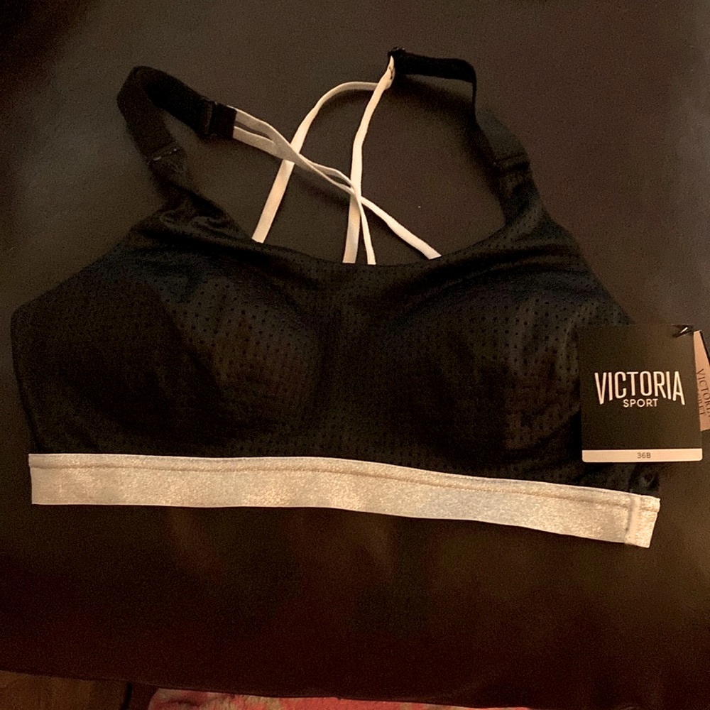 Victoria Secret Sport Lightweight Bra NWT